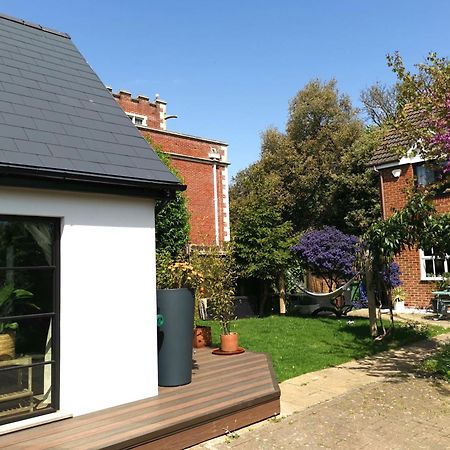 Hastings Casita, 'Little House' Self Contained Garden Lodge, Close To Town And Seafront מראה חיצוני תמונה